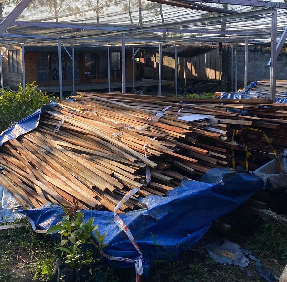 Usaha panglong kayu banyak terdapat di wilayah Belegen Mulia.